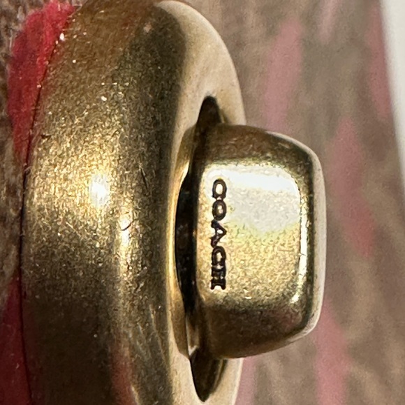 Coach Willow Bucket Tan and Red Heart Print Shoulder Crossbody Bag EUC + Dusty - Picture 11 of 16